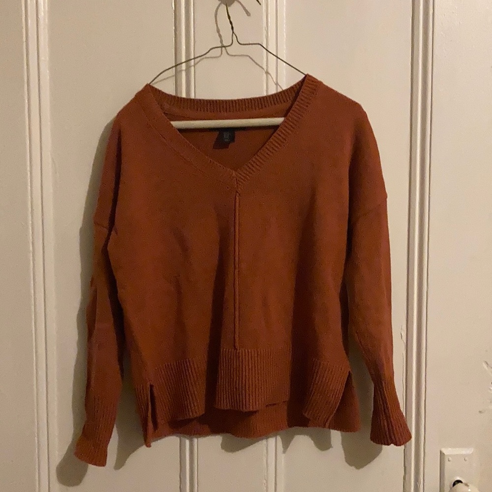 Tahari cotton pullover v neck